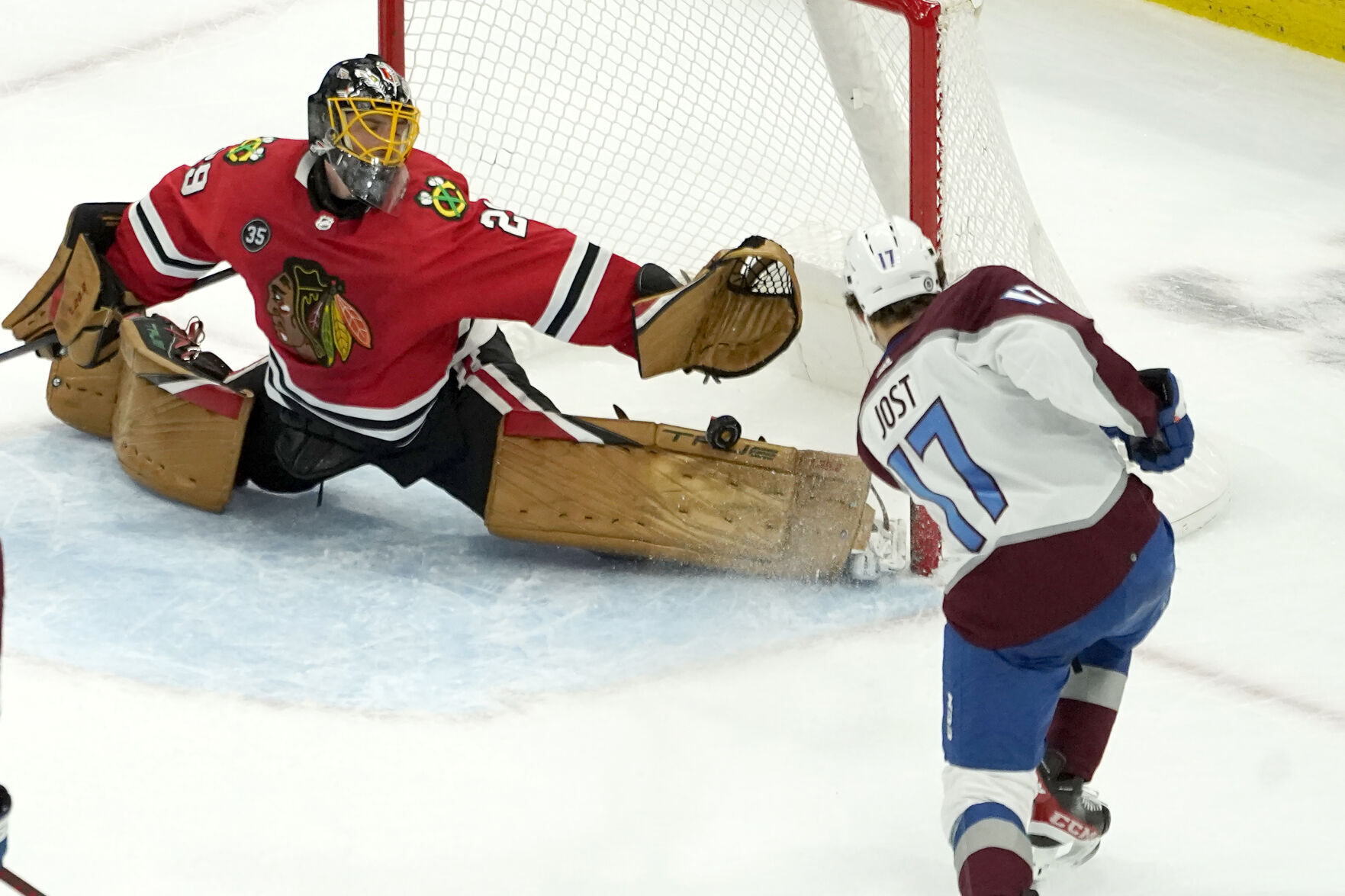 APTOPIX Avalanche Blackhawks Hockey